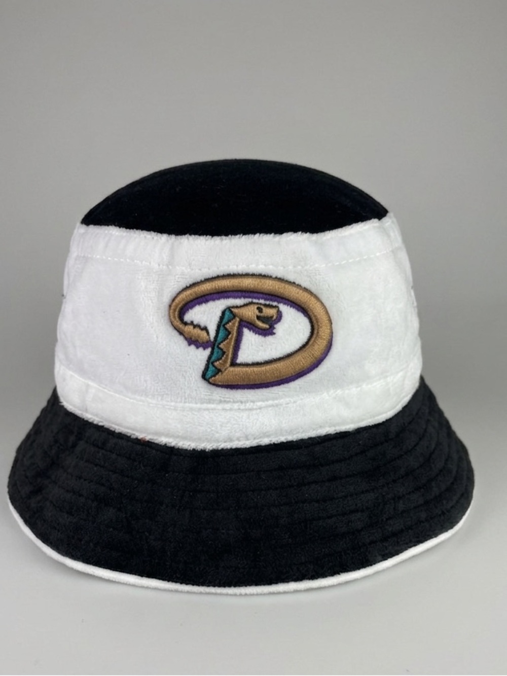 New Era Arizona Diamondbacks Bucket Hat S/M Black White Blokecore